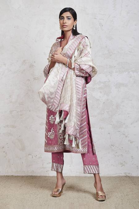 Buy Sue Mue Pink Georgette Resham, Zari And Sequin V Neck Embroidered Kurta Pant Set Online at Aza Fashions Buy_Sue Mue_Pink Georgette Resham, Zari And Sequin V Neck Embroidered Kurta Pant Set_Online_at_Aza_Fashions