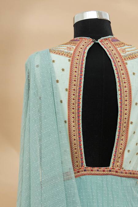 Shop Tarun Tahiliani Blue Embroidered Pre-draped Saree Online at Aza Fashions Shop_Tarun Tahiliani_Blue Embroidered Pre-draped Saree_Online_at_Aza_Fashions