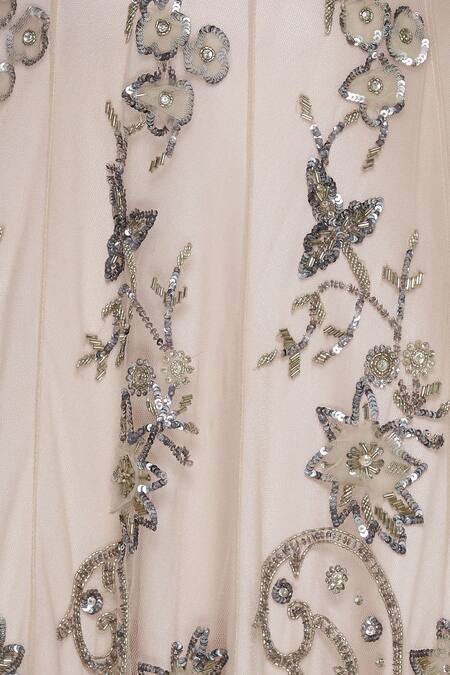 Shehlaa Khan_Peach Tulle Satin Sweetheart Neck Embroidered Bridal Lehenga Set _at_Aza_Fashions