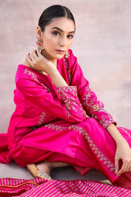 Label Mansi Nagdev_Pink Chanderi Silk Sequins, Cut Work Noor Placement Embroidered Kurta Set _at_Aza_Fashions