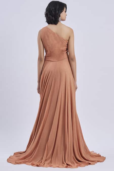 Shop Swatee Singh Peach Georgette Asymmetric One Shoulder Slit Gown at Aza Fashions Shop_Swatee Singh_Peach Georgette Asymmetric One Shoulder Slit Gown _at_Aza_Fashions