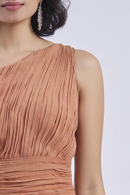 Buy Swatee Singh Peach Georgette Asymmetric One Shoulder Slit Gown Online at Aza Fashions Buy_Swatee Singh_Peach Georgette Asymmetric One Shoulder Slit Gown _Online_at_Aza_Fashions