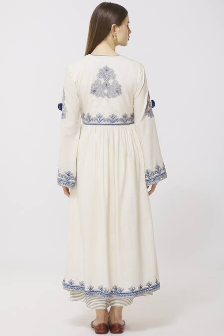 Shop Simar Dugal White Cotton Chanderi Notched Kurta Palazzo Set at Aza Fashions Shop_Simar Dugal_White Cotton Chanderi Notched Kurta Palazzo Set _at_Aza_Fashions