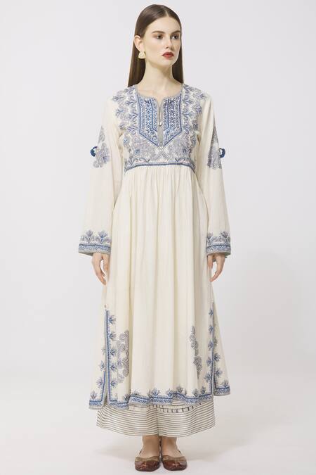 Buy Simar Dugal White Cotton Chanderi Notched Kurta Palazzo Set Online at Aza Fashions Buy_Simar Dugal_White Cotton Chanderi Notched Kurta Palazzo Set _Online_at_Aza_Fashions