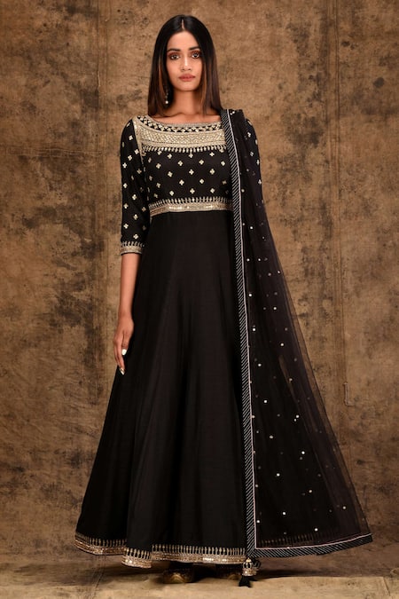 Aariyana Couture Embroidered Anarkali Set 