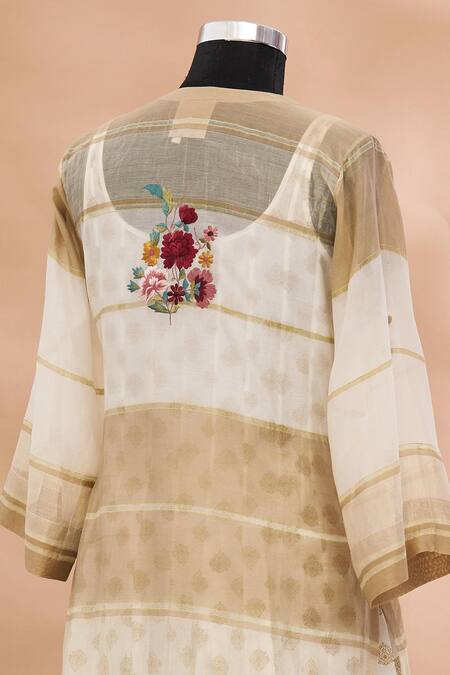 Shop Prama By Pratima Pandey White Kurta Round Embroidered And Palazzo Set Online at Aza Fashions Shop_Prama By Pratima Pandey_White Kurta Round Embroidered And Palazzo Set _Online_at_Aza_Fashions