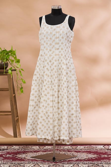 Prama By Pratima Pandey Pink Kurta Round Embroidered And Palazzo Set Online at Aza Fashions Prama By Pratima Pandey_Pink Kurta Round Embroidered And Palazzo Set _Online_at_Aza_Fashions