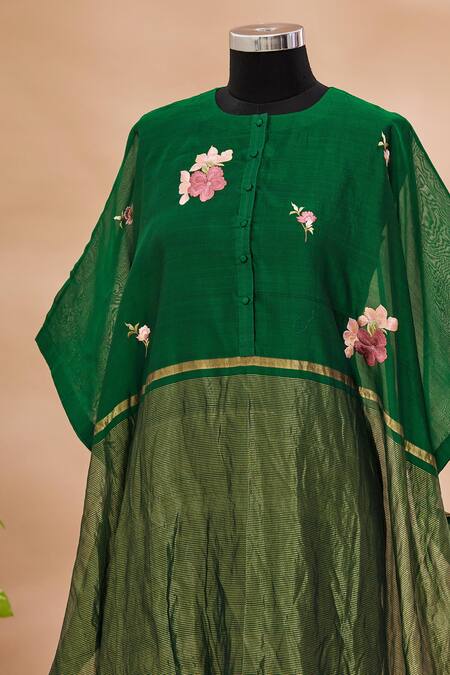 Buy_Prama By Pratima Pandey_Green Round Floral Embroidered Tunic _Online_at_Aza_Fashions