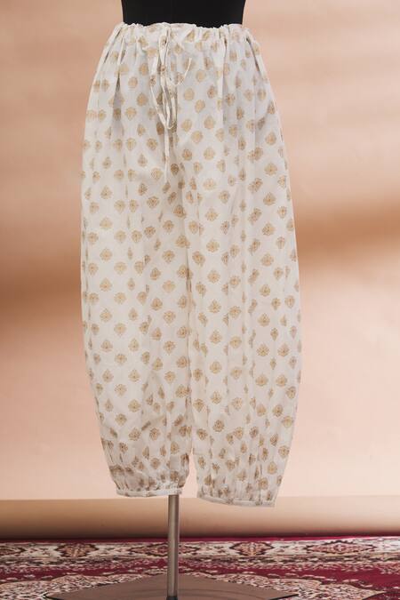 Prama By Pratima Pandey Beige Round Striped Kurta Set at Aza Fashions Prama By Pratima Pandey_Beige Round Striped Kurta Set _at_Aza_Fashions