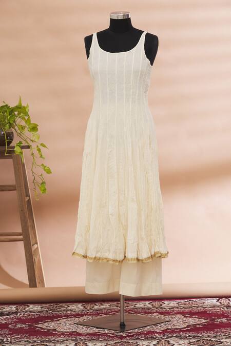 Prama By Pratima Pandey_White Kurta Round Embroidered And Palazzo Set  _Online_at_Aza_Fashions