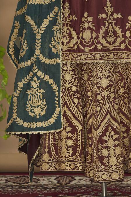 Heena Kochhar Brown Embroidered Kurta Lehenga Set at Aza Fashions Heena Kochhar_Brown Embroidered Kurta Lehenga Set_at_Aza_Fashions