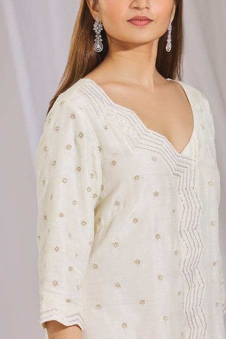 Aariyana Couture_Beige Cotton, Silk Beads V-neck Asymmetric Kurta And Pant Set_at_Aza_Fashions