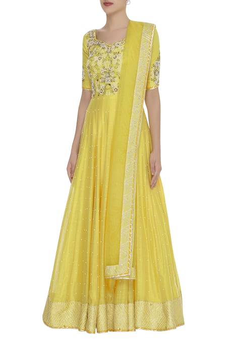 Neha Khullar_Yellow Notched Pearl And Sequin Embrodiered Anarkali Kurta Set _Online_at_Aza_Fashions