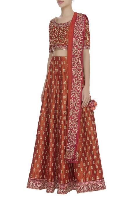 Vandana Sethi_Orange Round Embroidered Bridal Lehenga Set_Online_at_Aza_Fashions