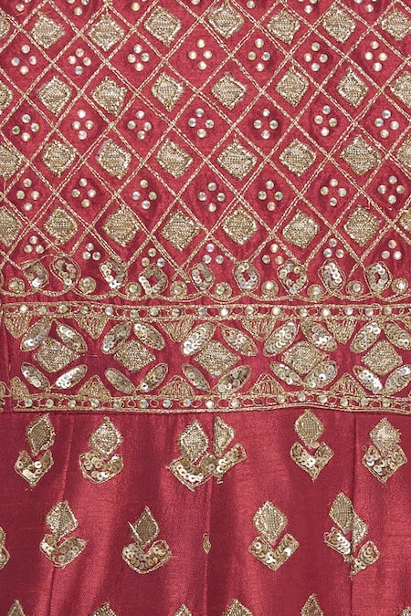 Vandana Sethi_Red Embroidered Anarkali With Dupatta _at_Aza_Fashions