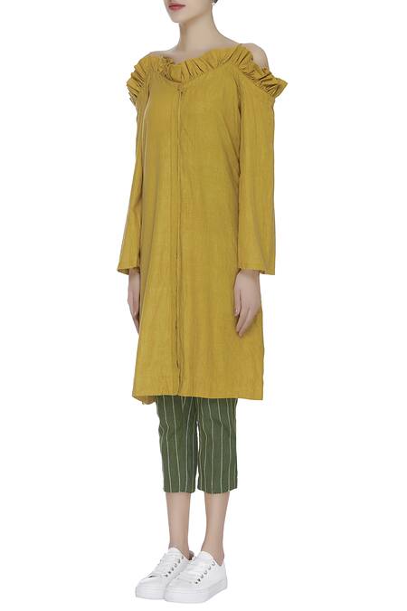 Chambray & CO._Yellow Plain Sweetheart Neck Button Down Off Shoulder Ruffle Dress_Online_at_Aza_Fashions