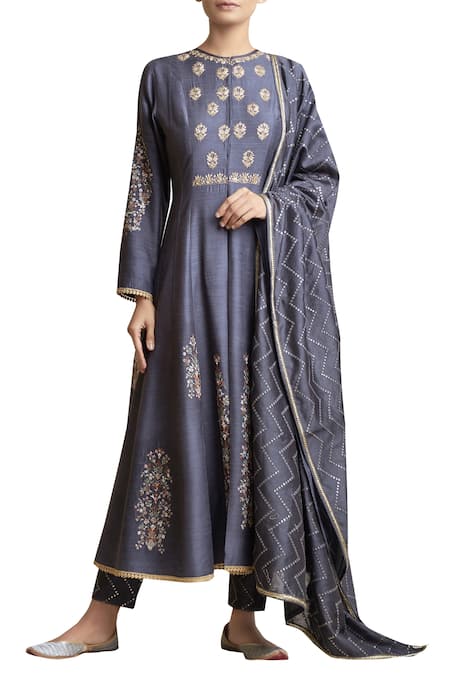 Sue Mue Anarkali Kurta Set with Floral Motifs 