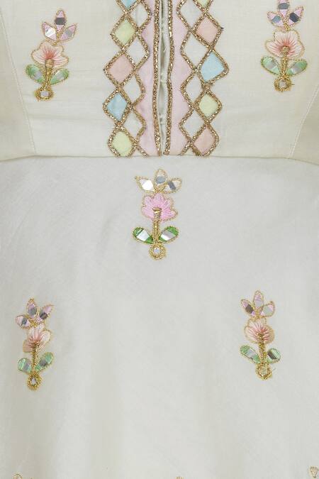 Tamanna Punjabi Kapoor Off White Gota And Resham Embroidered Peplum Blouse With Lehenga at Aza Fashions Tamanna Punjabi Kapoor_Off White Gota And Resham Embroidered Peplum Blouse With Lehenga_at_Aza_Fashions