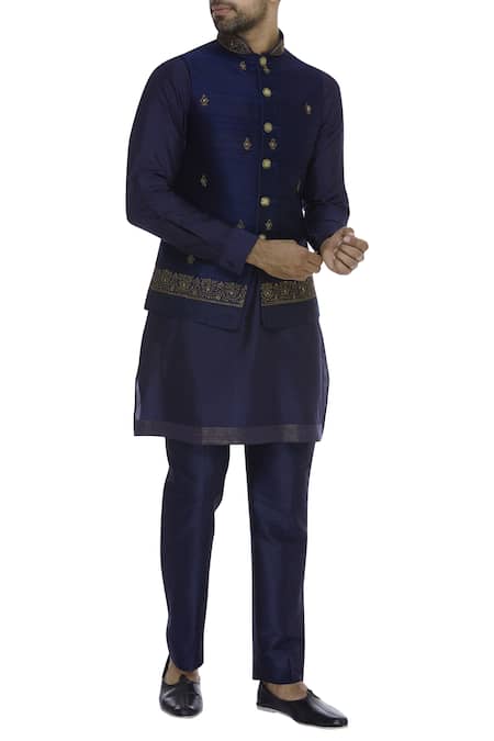 Vanshik Zari Embroidered Bandi With Kurta & Trouser 