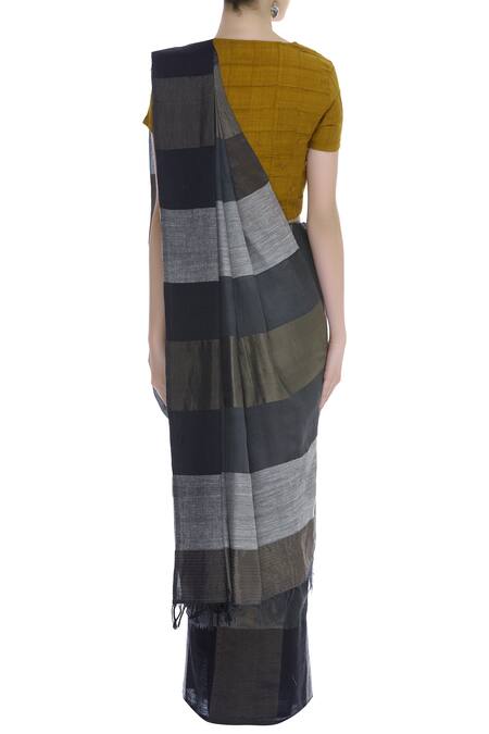 Shop_Padmaja_Grey Checkered Pattern Handwoven Saree_at_Aza_Fashions