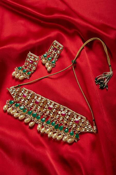 Buy BelsI'S White Kundan Choker Necklace With Earrings Online at Aza Fashions Buy_BelsI'S_White Kundan Choker Necklace With Earrings_Online_at_Aza_Fashions