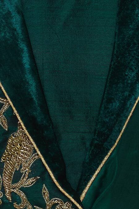 Avnni Kapur_Green Embroidered Jacket Pant Set_at_Aza_Fashions