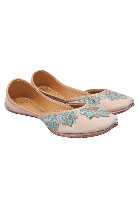 Vareli Bafna Floral Motif Pitta & Sequin Embroidered Juttis 