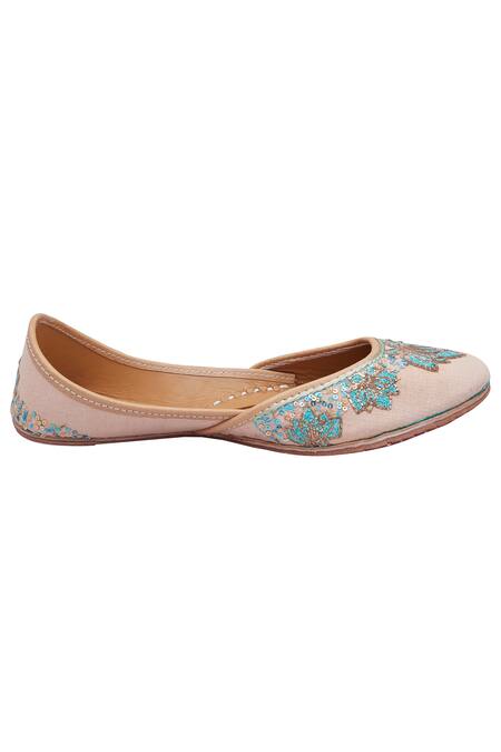 Buy_Vareli Bafna_Pink Floral Motif Pitta And Sequin Embroidered Juttis _Online_at_Aza_Fashions