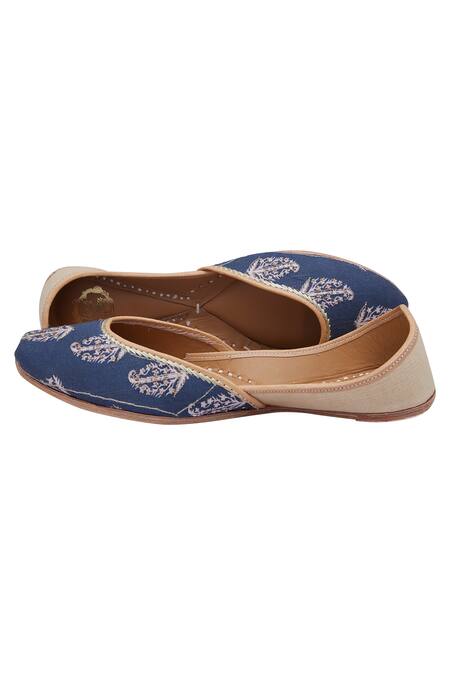 Vareli Bafna_Blue Floral Motif Printed And Embroidered Jutti _Online_at_Aza_Fashions
