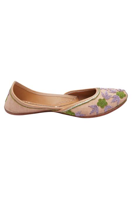 Buy_Vareli Bafna_Beige Floral Zardozi Embroidered Juttis _Online_at_Aza_Fashions