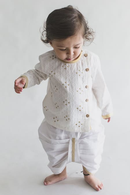 Tiber Taber White Zari Embroidered Kurta & Dhoti Set 