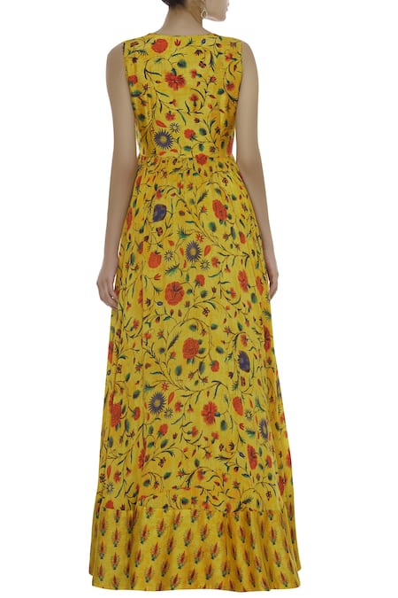 Label Anushree Hand embroidered top with skirt & printed cape 