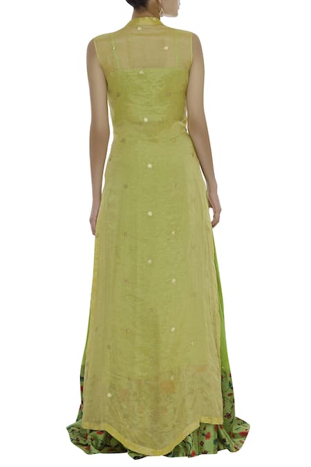 Label Anushree Embroidered Jacket & Lehenga Set 