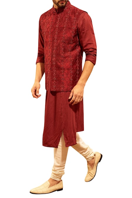 Amaare Hand Embroidered Bundi With Kurta & Pants 