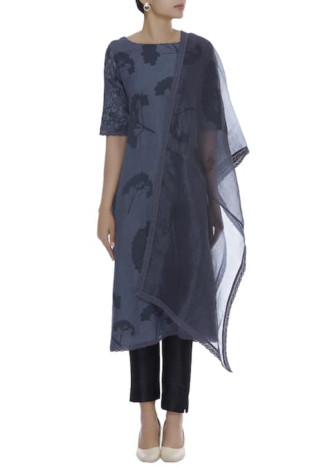 Shop Shagun Manchanda Grey Silk Organza Border Dupatta at Aza Fashions Shop_Shagun Manchanda_Grey Silk Organza Border Dupatta _at_Aza_Fashions