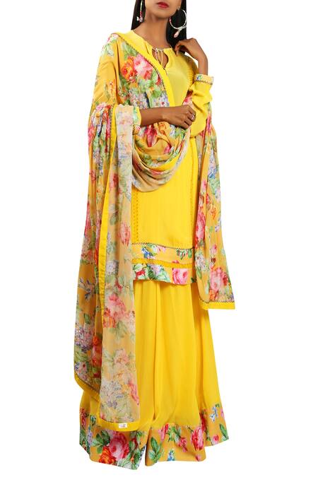 Buy_Nikasha_Yellow Crepe Rose Round Neckline Printed Kurta Lehenga Set _Online_at_Aza_Fashions