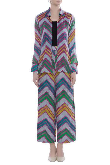 Shop_Saaksha & Kinni_Multi Color Shirt Collar Leheriya Print_Online_at_Aza_Fashions