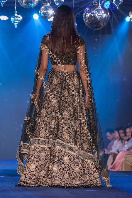 31 Brocade Lehenga Ideas For Brides Who Want To Dress To Impress |  WeddingBazaar