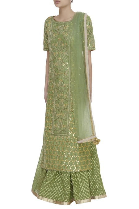 Kritika Dawar_Green Dupatta-silk, Kurta-linen Silk, Embroidered Kurta Lehenga Set _Online_at_Aza_Fashions