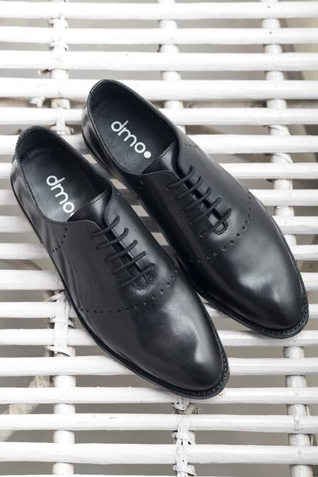 Buy_Dmodot_Black Lace Up Front Slender Shoes_Online_at_Aza_Fashions