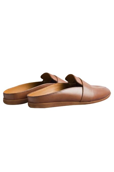 dmodot_Brown Plain Slip-on Style Flat Shoes _Online_at_Aza_Fashions