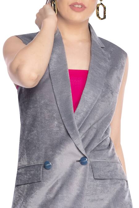 Masala Chai Grey Lapel Collar Sleeveless Jacket Online at Aza Fashions Masala Chai_Grey Lapel Collar Sleeveless Jacket_Online_at_Aza_Fashions