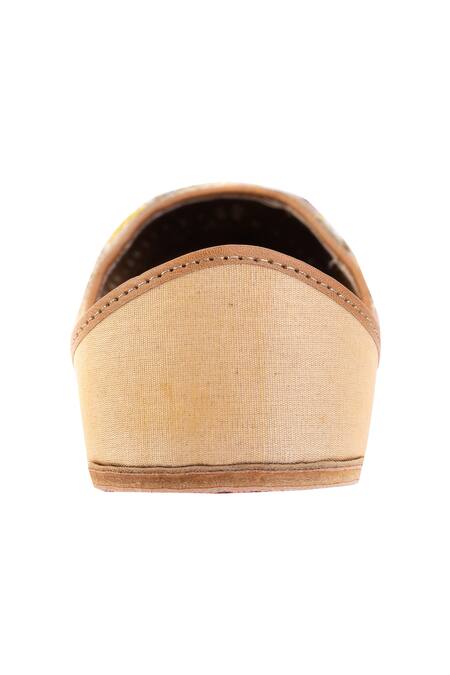 Shilpsutra_Beige Hand-embellished-juttis _Online_at_Aza_Fashions