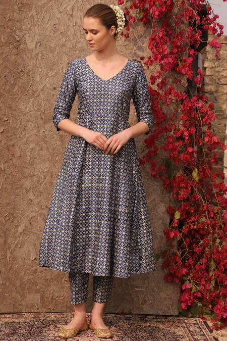 Buy_Seema Nanda_Blue Chanderi Silk Printed Floral V Neck Anarkali Set  _Online_at_Aza_Fashions