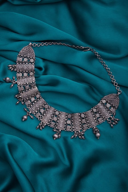 Motifs By Surabhi Didwania_Black Carved Adjustable Choker_Online_at_Aza_Fashions