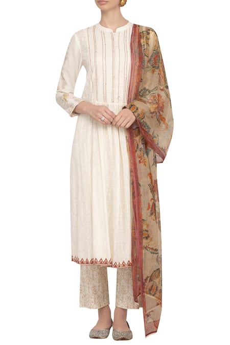 Devnaagri Off White Block Printed Kurta Set