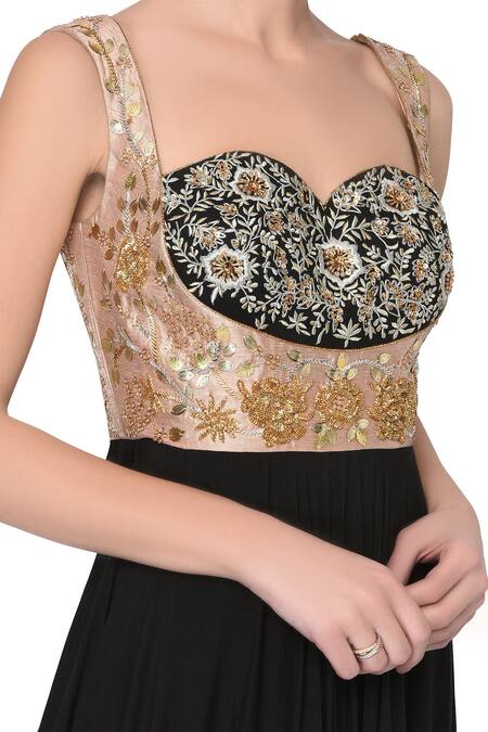 Buy_Mani Bhatia_Black Sweetheart Neck Embroidered Anarkali Gown Set _Online_at_Aza_Fashions
