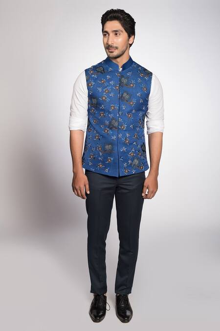 Buy_More Mischief_Black Linen Silk Embroidered Resham Thread Nehru Jacket Set_Online_at_Aza_Fashions