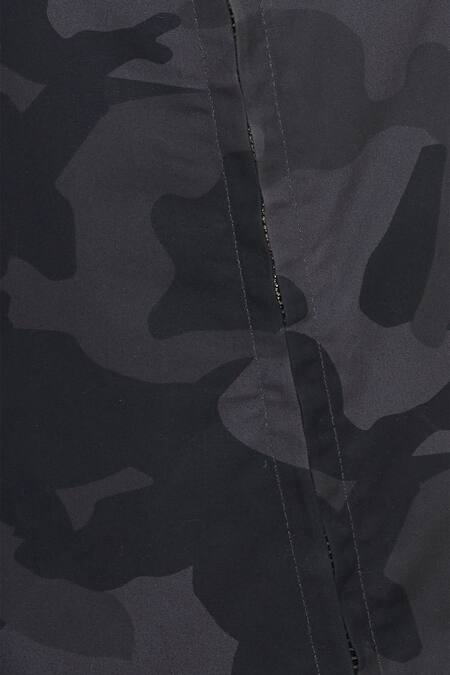 Kapda By Urvashi Kaur_Black Sleeveless Long Jacket_at_Aza_Fashions