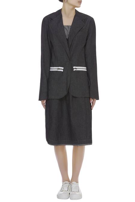 Shop Kapda By Urvashi Kaur Black Blazer Jacket With Lining Detail Online at Aza Fashions Shop_Kapda By Urvashi Kaur_Black Blazer Jacket With Lining Detail_Online_at_Aza_Fashions